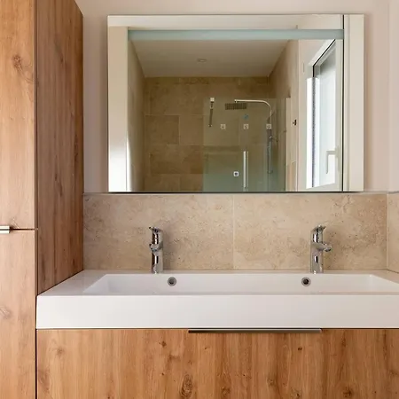 Maison Moderne à Armenteule, 6 Pers, Wifi, Animaux Admis - Fr-1-695-96 * Loudervielle